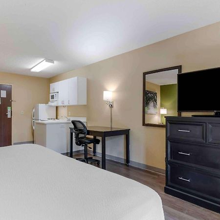 Extended Stay America Select Suites - Rockford - State Street Exterior photo