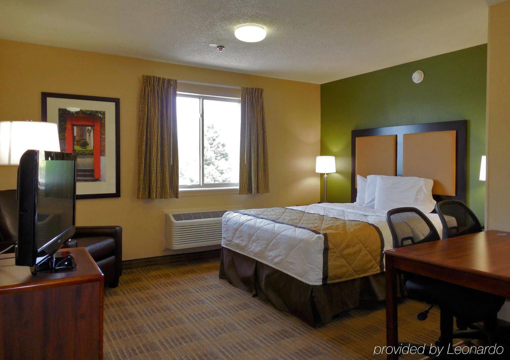 Extended Stay America Select Suites - Rockford - State Street Exterior photo