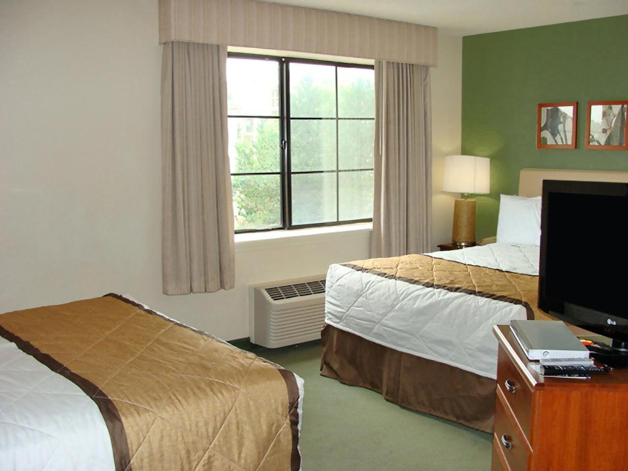 Extended Stay America Select Suites - Rockford - State Street Exterior photo